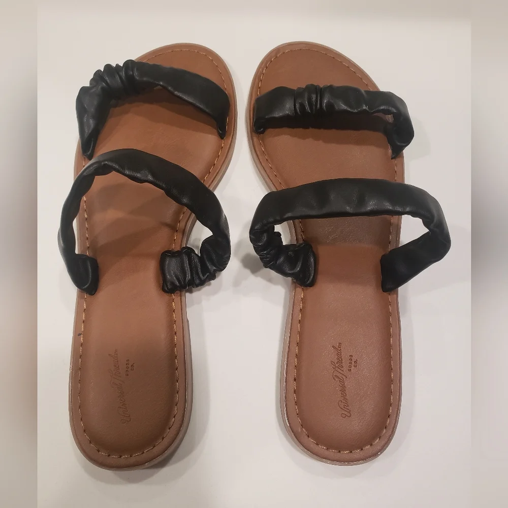 Sandals - Picture 3 of 4